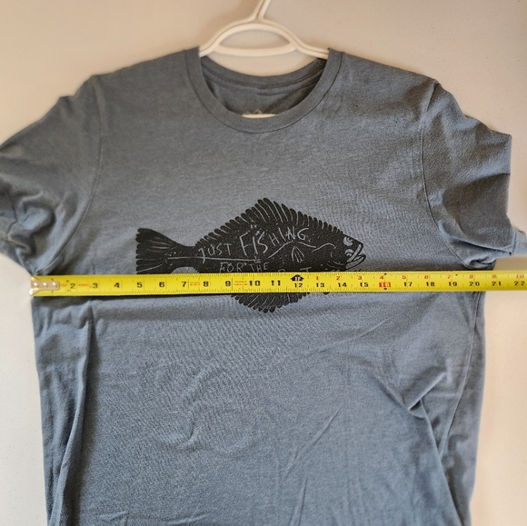 Westcoastees Just Fishing For the Halibut Blue Short Sleeve Graphic Tee Novelty - Picture 4 of 6